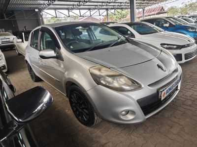 2010 Renault Clio III 1.6 S 5-dr