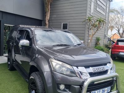 2014 Isuzu KB 300 D-Teq LX Auto Double-Cab