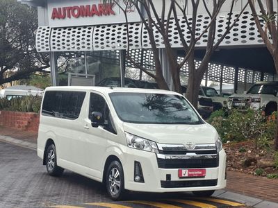 2025 Toyota Quantum 2.8 GL 11-seat