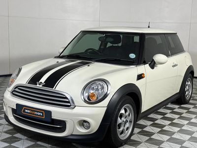 2012 MINI Hatch Cooper Auto