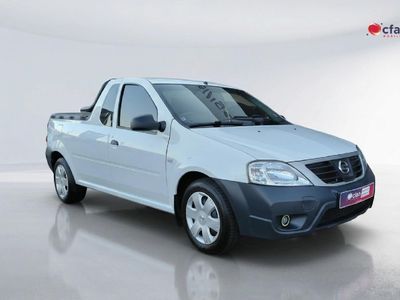 2022 Nissan NP200 1.6 A/C Safety Pack