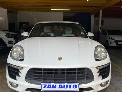 2016 Porsche Macan S Auto