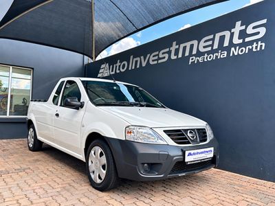 2022 Nissan NP200 1.6 A/C Safety Pack