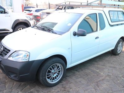 2022 Nissan NP200 1.6 A/C Safety Pack