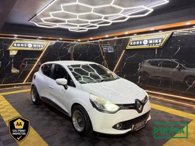 2017 Renault Clio IV 900T Expression 5-dr (66kW)