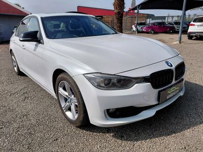 2014 BMW 3 Series 320i