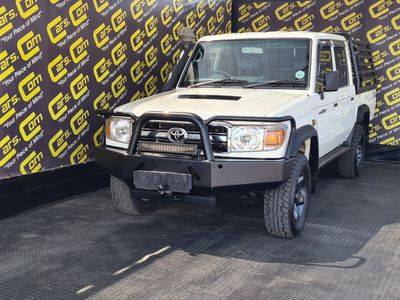 2015 Toyota Land Cruiser 79 4.5 D Double-Cab