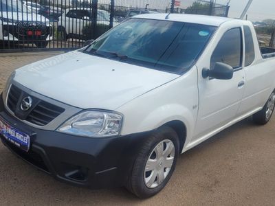 2020 Nissan NP200 1.6 A/C Safety Pack