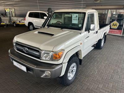 2015 Toyota Land Cruiser 79 4.5 D Single-Cab