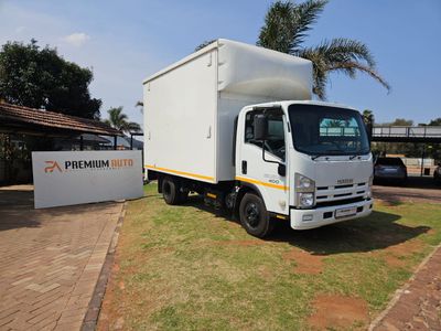 2014 Isuzu NPR 400 Amt F/c C/c