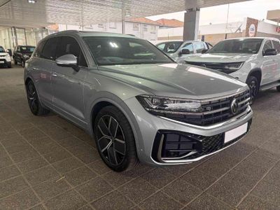 2025 Volkswagen Touareg V6 TDI R-Line