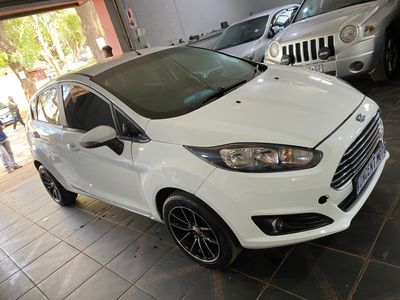 2013 Ford Fiesta 1.4 Ambiente 5-dr