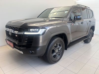 2026 Toyota Land Cruiser 300 V6 3.3 D GR-S