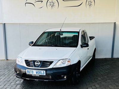2023 Nissan NP200 1.6 A/C Safety Pack
