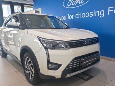 2022 Mahindra XUV 300 1.2T | W8