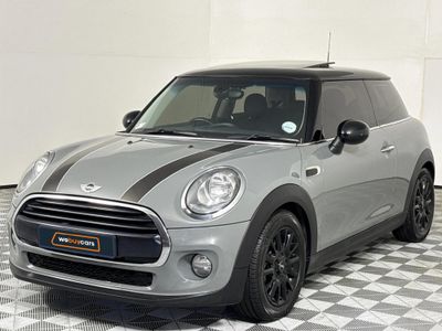 2017 MINI Hatch Cooper Auto