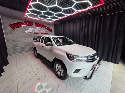 2017 Toyota Hilux 2.4 GD-6 Raised Body SRX Extended Cab