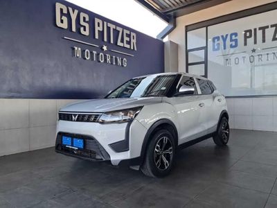 2024 Mahindra XUV 300 1.2T SE | W4