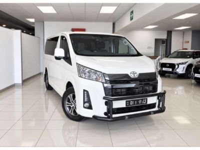 2025 Toyota Quantum 2.8 GL 11-seat