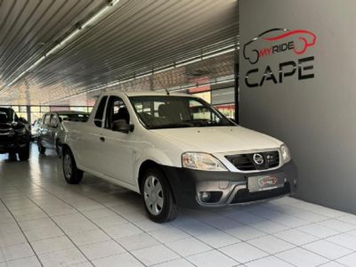 2023 Nissan NP200 1.6 A/C Safety Pack