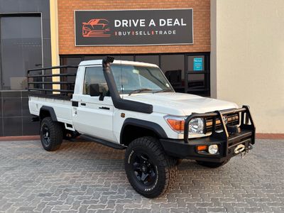 2012 Toyota Land Cruiser 79 4.0 Single-Cab