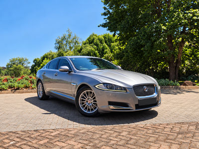 2012 Jaguar XF 2.2 D Luxury (1 Owner)