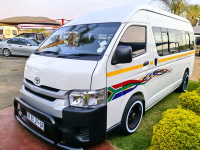 2022 Toyota Quantum 2.5 D4D Sesfikile 16 Seater