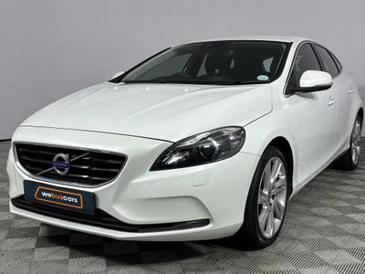 2016 Volvo V40 T3 Momentum