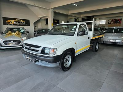 2003 Toyota Hilux With 5th Wheel & 8 Meter Pony Trailer
