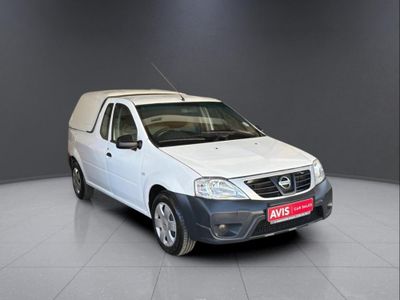 2022 Nissan NP200 1.6 A/C Safety Pack