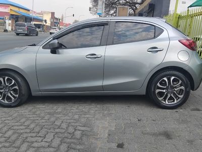2015 Mazda 2 1.3 Actice 5-dr Petrol,Manual
