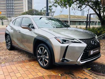 2022 Lexus UX 250h SE