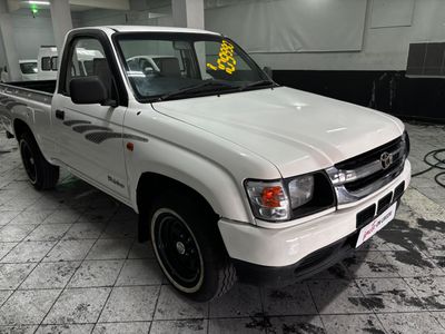 2004 Toyota Hilux 2000 SWB Single-Cab