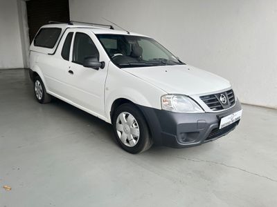 2022 Nissan NP200 1.6 A/C Safety Pack