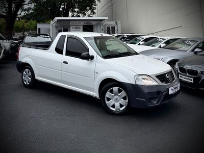 2022 Nissan NP200 1.6 A/C Safety Pack