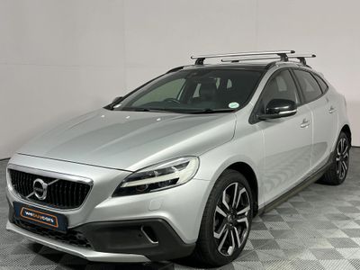2017 Volvo V40 CC T4 Momentum