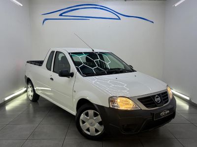 2022 Nissan NP200 1.6 A/C Safety Pack