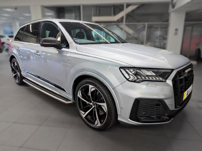 2025 Audi Q7 45TDI quattro S line Competition