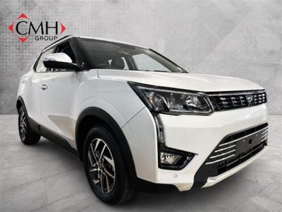 2025 Mahindra XUV 300 1.2T | W8