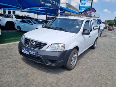 2022 Nissan NP200 1.6 A/C Safety Pack