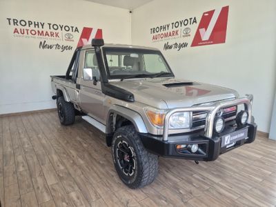 2014 Toyota Land Cruiser 79 4.5 D Single-Cab