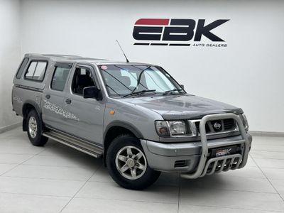 2001 Nissan Hardbody 2.4i SL Double-Cab