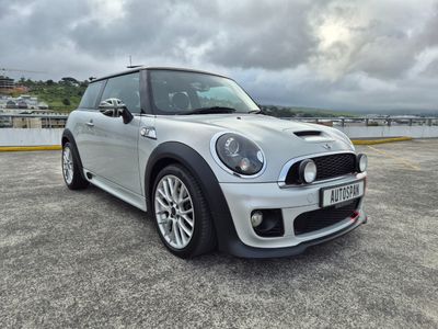 2011 MINI Hatch Cooper S