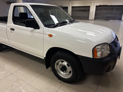 2013 Nissan NP300 2.0i SE LWB Single-Cab