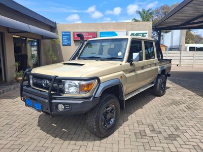 2017 Toyota Land Cruiser 79 4.5 D Double-Cab