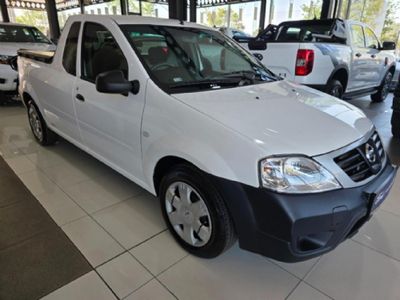2022 Nissan NP200 1.6 A/C Safety Pack