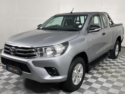 2017 Toyota Hilux 2.4 GD-6 Raised Body SRX Extended Cab
