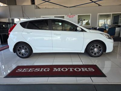 2017 Hyundai Accent 1.6 Fluid 5-dr