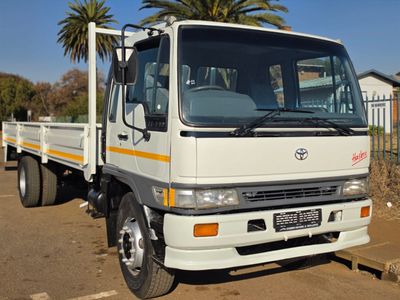 2003 Hino 500 EXTREMELY CLEAN