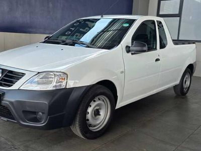 2021 Nissan NP200 1.6 A/C Safety Pack